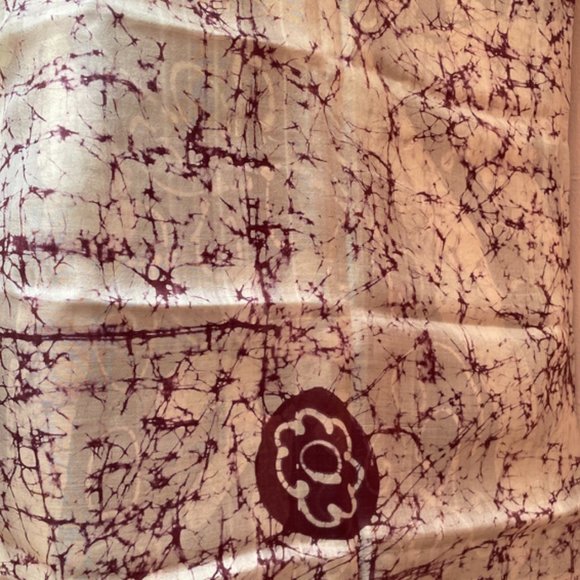 Handmade marble print burgundy/cream silk scarf - Picture 13 of 15